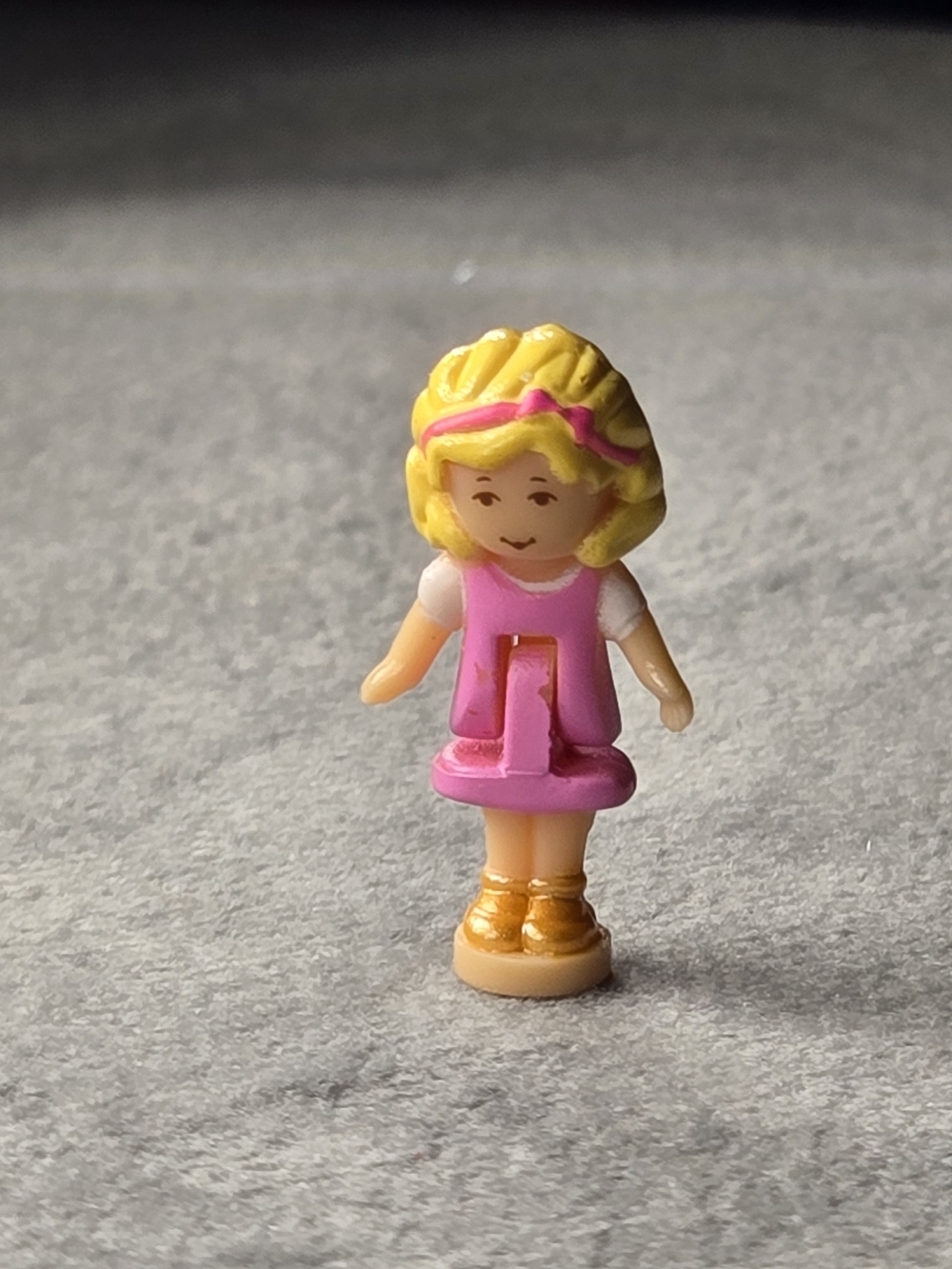 VINTAGE POLLY POCKET 1997 UP UP AND AWAY - POLLY FIGURE -USA